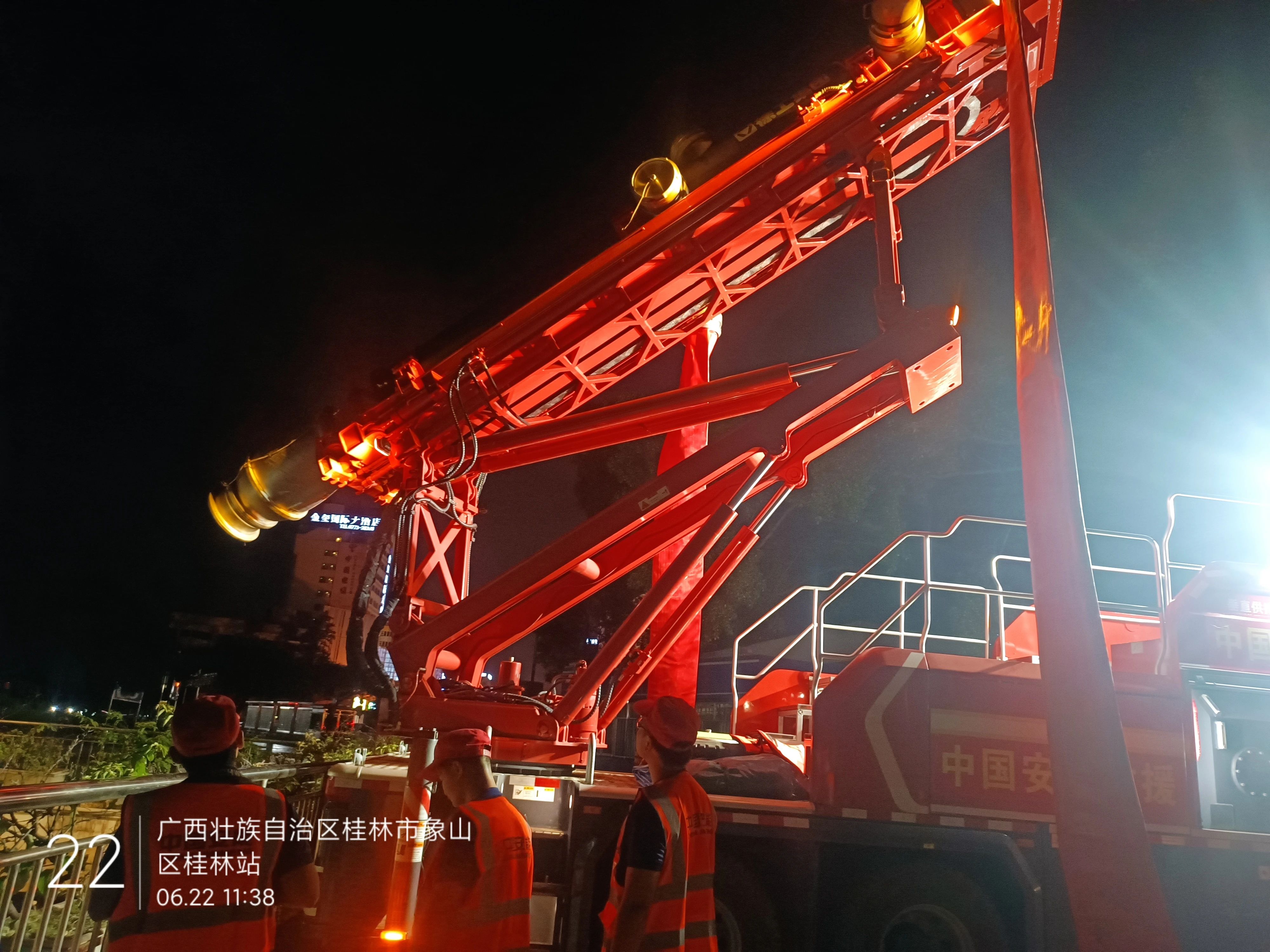 桂林洪水！凯时尊龙官网网址多台排涝应急装备全力迎战!